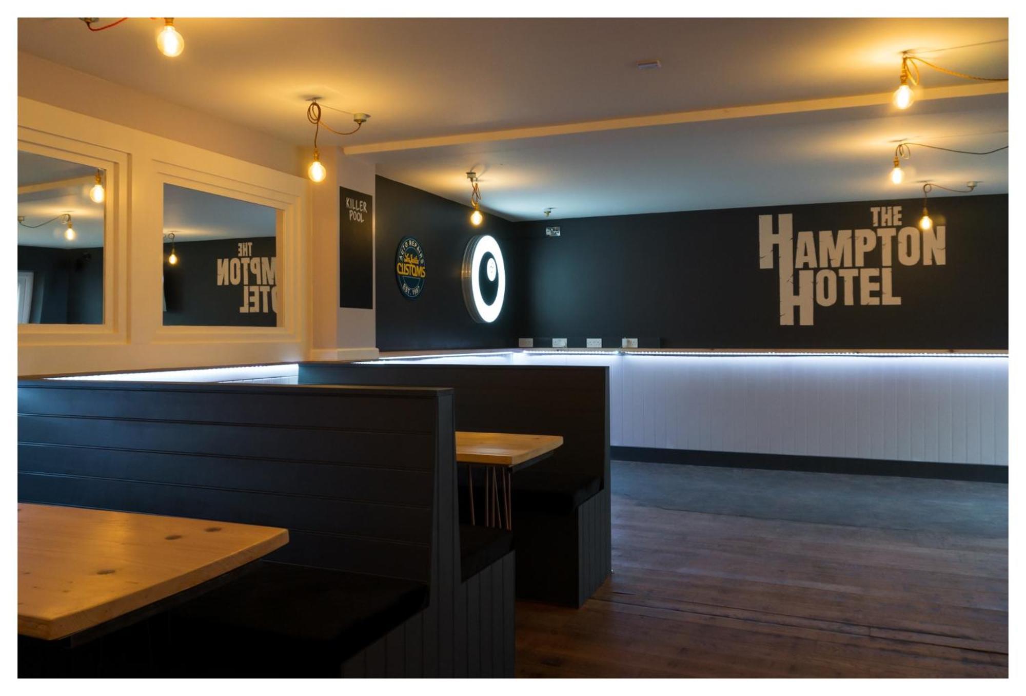 Hampton Hotel & Restaurant Ландриндод Уелс Екстериор снимка
